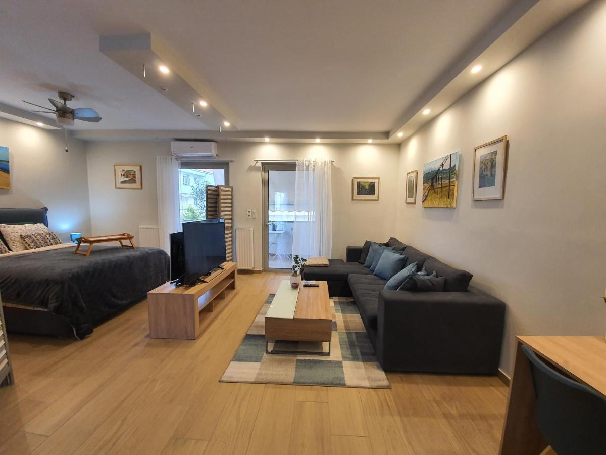 Tony'S Suite With Parking Athena Bagian luar foto