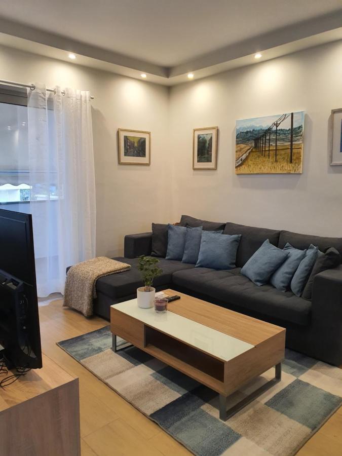 Tony'S Suite With Parking Athena Bagian luar foto