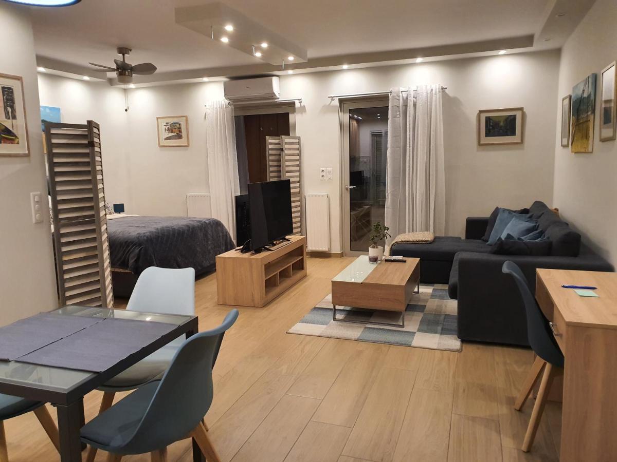 Tony'S Suite With Parking Athena Bagian luar foto