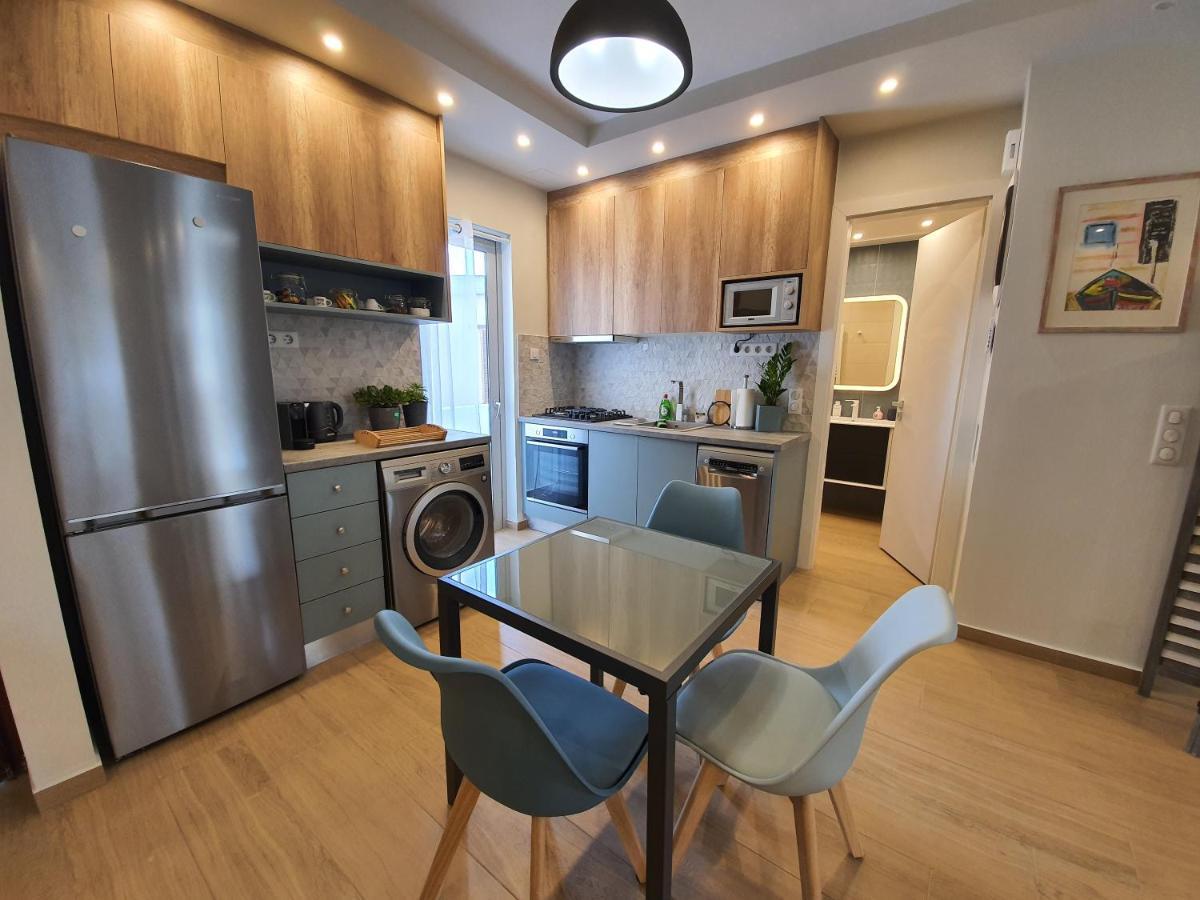 Tony'S Suite With Parking Athena Bagian luar foto