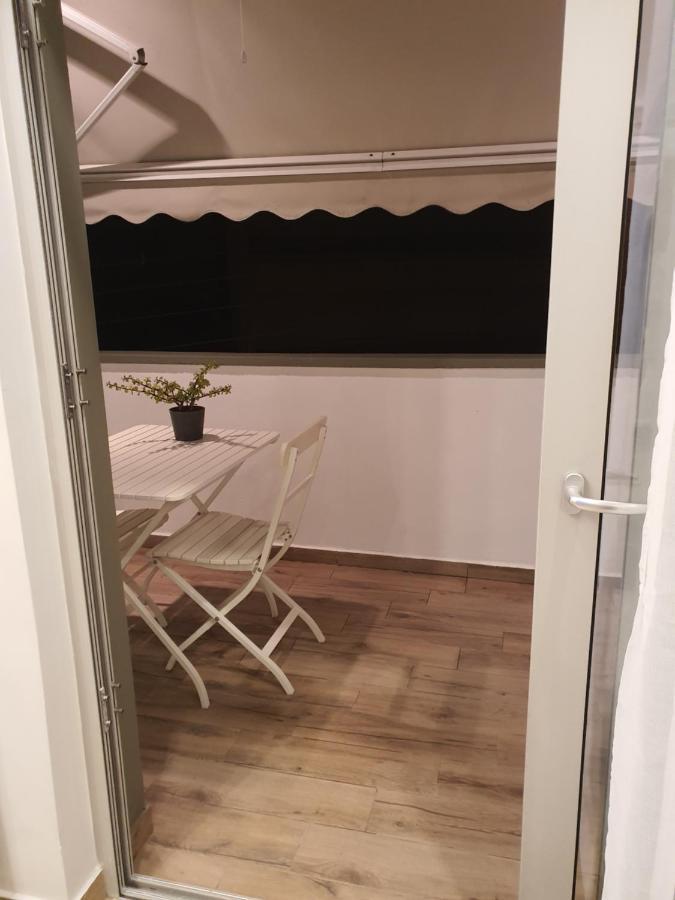 Tony'S Suite With Parking Athena Bagian luar foto